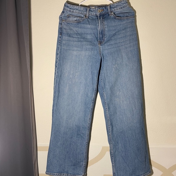 H&M Denim - H&M Women’s Denim Straight Leg Jeans - Size 6